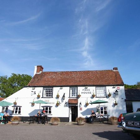 Hotel The Cricketers Arms Petworth Esterno foto