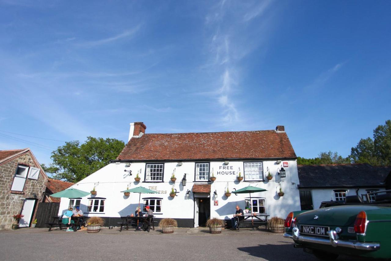 Hotel The Cricketers Arms Petworth Esterno foto