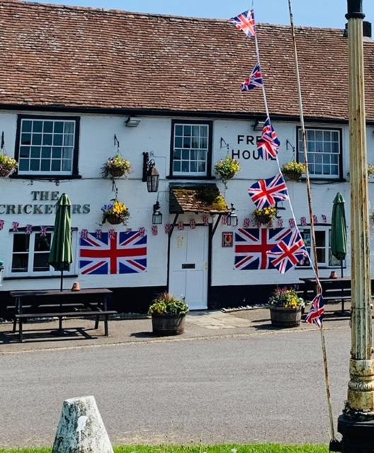 Hotel The Cricketers Arms Petworth Esterno foto